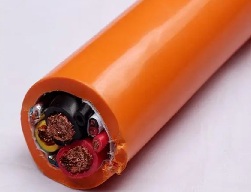 廣東電纜廠(chǎng)常見(jiàn)的使用注意事項有哪些.jpg